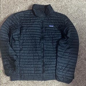 Black Patagonia coat: USED but NO defects